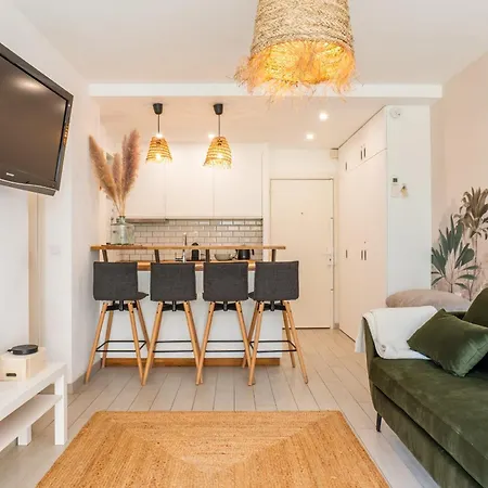 Cozy 1-br Heart Of Palm District *